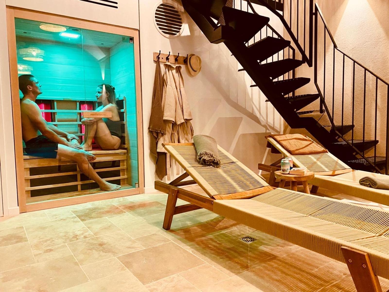 Le Domaine De Soani - Piscine Interieure, Jacuzzis & Sauna Adult Only Saint-Évarzec Dış mekan fotoğraf